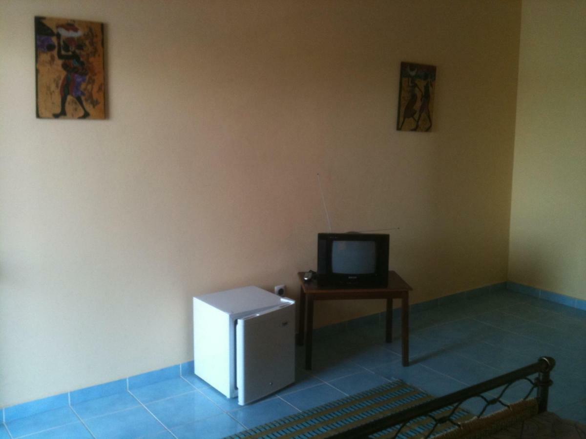 Djabraba'S Eco-Lodge Vila Nova Sintra Room photo
